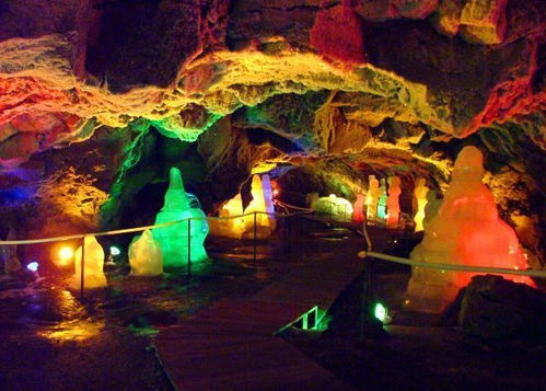 五大連池水晶宮 熔洞奇觀