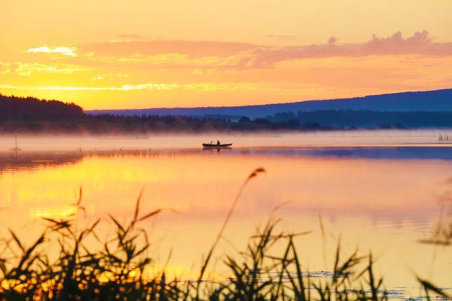 夏末秋初去五大連池追逐一場(chǎng)落日、晚霞