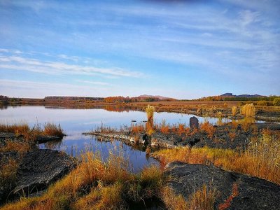 2017早上就乘船游覽五大連池之三池,也是五個池子中最大的一個池子,然后直達老黑山景區,開始爬山之旅_老黑山評論 - 去哪兒攻略社區