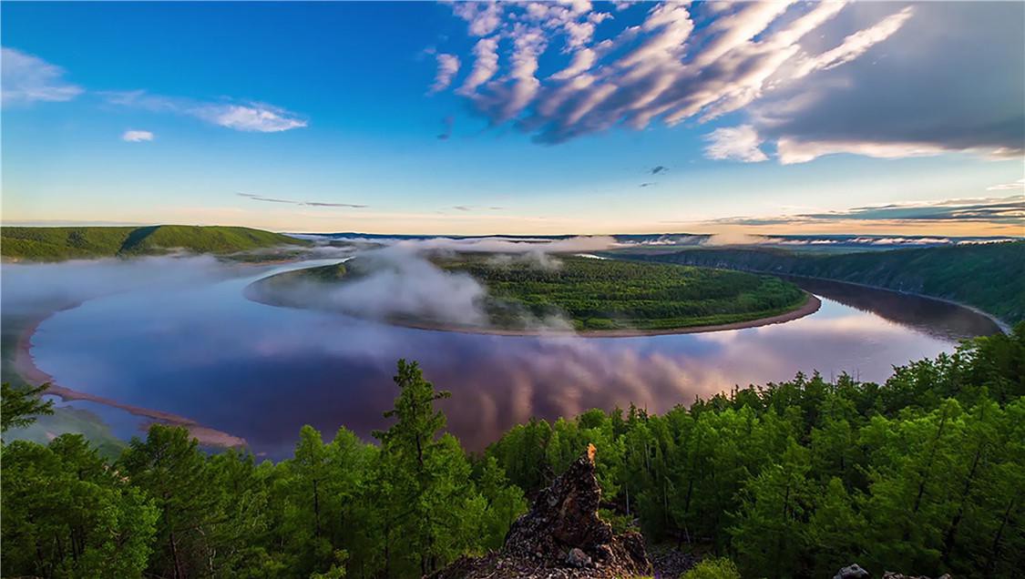 五大連池風(fēng)景區(qū)和北極村各有千秋,我們一起來(lái)對(duì)比一下!
